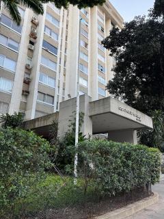 Moderno Apartamento Equipado en Los Palos Grandes - Caracas - Caracas - 8