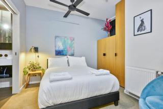 Quirky Retreat - A Charming 1BR in Trendy Collingwood - 7