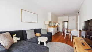 Stylish Apartment - 4