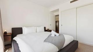 Stylish Apartment - 5