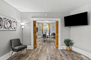 Spacious Cottage near Airport, Hospitals, and Highways - 8