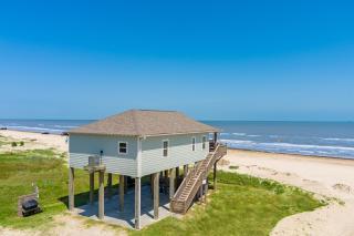 The Shore House home - 9