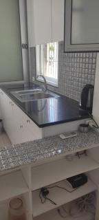 BEAU 2 PIECES, 3 Min KIKAR, PROPRE ET CALME - Netanya - 0