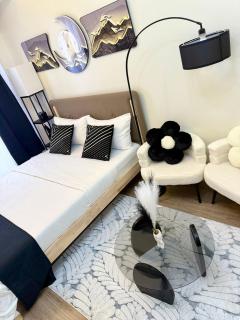 The Median Condo Near it Park mr - 8