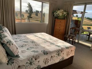 Suncrest Tasman Retreat - Tasman - 1