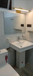 Golden View Guest Ella - 4