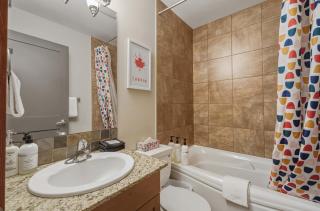 Beautiful Peak Vista - 2BR w Stunning Mt Views - Canmore - 1