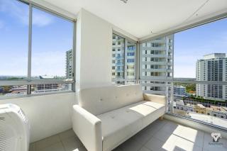 KozyGuru | Bondi Junction | Stylish Urban Nest - 8