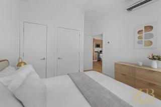 517 - 47C Beautifully Renovated 1 bedroom in Prime Manhattan - 1