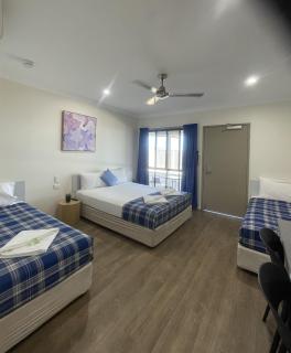 Reef Gardens Motel - 3