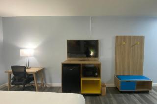 Days Inn by Wyndham Dodge City - 6