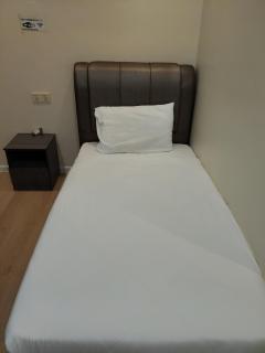 T&S Management House - 2