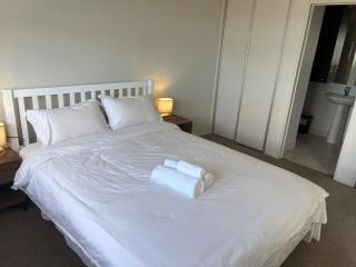 Onehunga Apartment 2BR, Self Check-In - 2