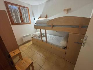 Appartement charmant aux Angles avec terrasse vue lac - FR-1-593-140 - 7