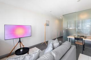 Carlton Skyline Spot with Chill Vibes - 9