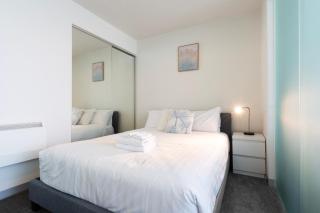 Carlton Skyline Spot with Chill Vibes - 4