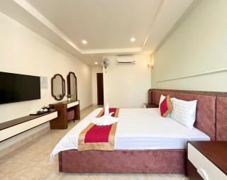 Phu Gia Hotel 13-15 Hoàng Quốc Việt - 2