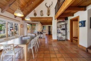 Wharenui Holiday Home by MajorDomo - 2