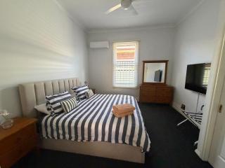 A Cozy 3BR Retreat! CBD, Garden, Pets & Parking - 4