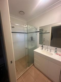 Jetty House Near Beach - 9