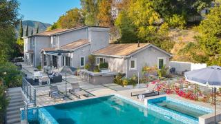 LA Hillside Retreat w Pool Views Fire Pit Outdoor Lounging Casa Bellagio by AvantStay - 0