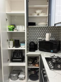 Modern 4BR Near Shops, Airport & Walking Trail - 4