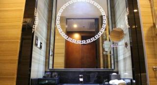 Golden Phoenix International Hotel - 9