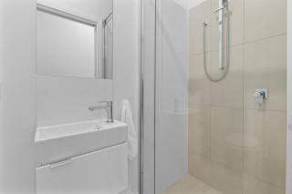 Palm Beach Retreat: Plunge Pool & Coastal Luxe - 4