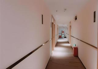 City Comfort Inn Shenzhen Exhibition Center North Huaqiang Metro Station - 1