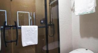 Green Tree Inn Express Shanghai Bund Yuyuan Xiaonanmen Metro Station - 3