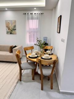 cozy suites 5th avenue - 1