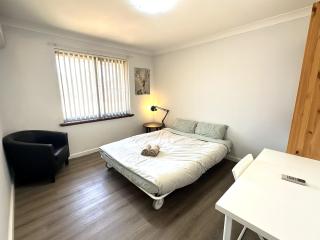 Midvale Cozy House - 7