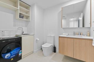 Luxe 1+1 Apt | Huge Balcony+BBQ | Adelaide CBD - 3