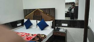 Hotel O by OYO Royal Palace - 5