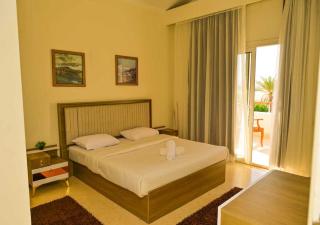 Stylish 4 BR with a Private Heated Pool V15 at White Villas - 0