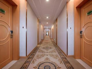 Vienna Hotel Shenzhen Pingdi Huancheng South Road - 4