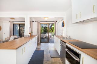 Boho - Pet Friendly - 1 Min Walk to the Beach - 6