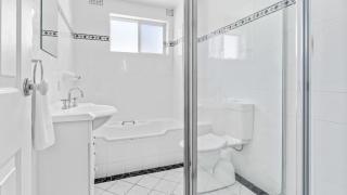 At the Beach, Debra Court Unit 5 - 3