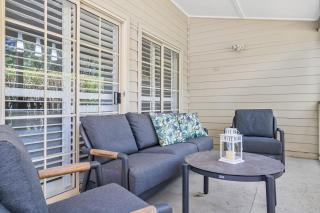 Mandalay Park Farmstay Dooralong Private Farm Holiday Home with Pool Animals - 5