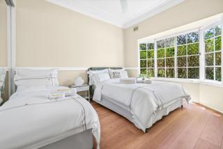 Mandalay Park Farmstay Dooralong Private Farm Holiday Home with Pool Animals - 1