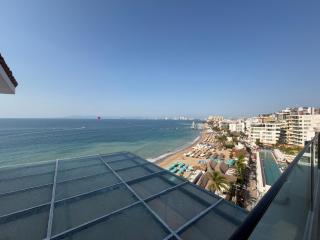 Amazing massive ph at olas altas by los muertos beachfront - 1
