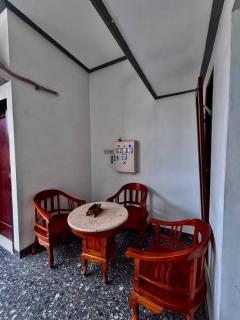 Omah Joglo Bugis Guest House Syariah Cafe & Resto - 1