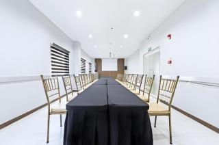 Eighty Eight Hotel - 4