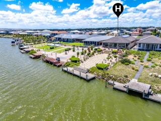 41 Britannia Pde Hindmarsh Island - Linen Included - 0