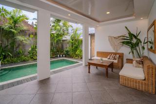 5-BR Villa in Canggu, Quiet Area, Private Pool - 4