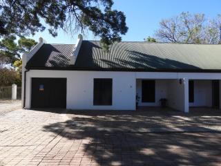 Mountain Zebra Cottage - 8