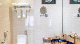 New Friendship Hotel - 2