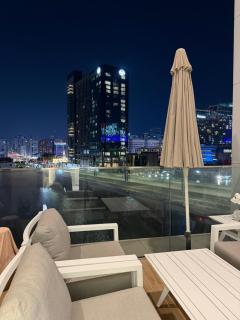 Luxurious Stay on Al maryah Island - 9