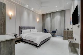 Nirvana Hotel & Banquet - 0