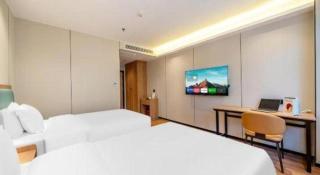 GreenTree Inn Yichun Mingyueshan Airport - 2